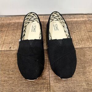 TOMS Women's Classic Black Loafers
